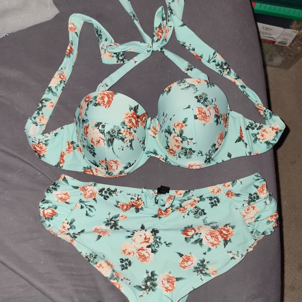 Hot Topic Mint Floral Bikini Set